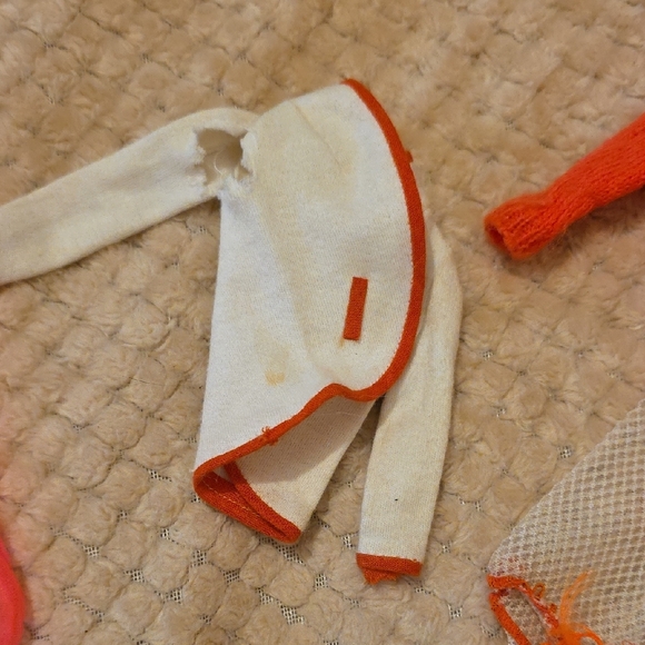 Vintage Barbie 1960s Clothes - Picture 4 of 7